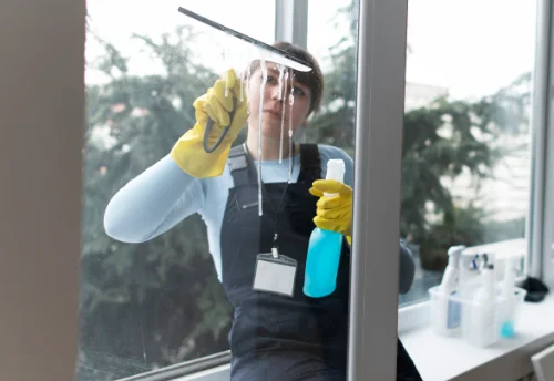Nettoyage de vitres intérieures et extérieures à Saint-Longis
